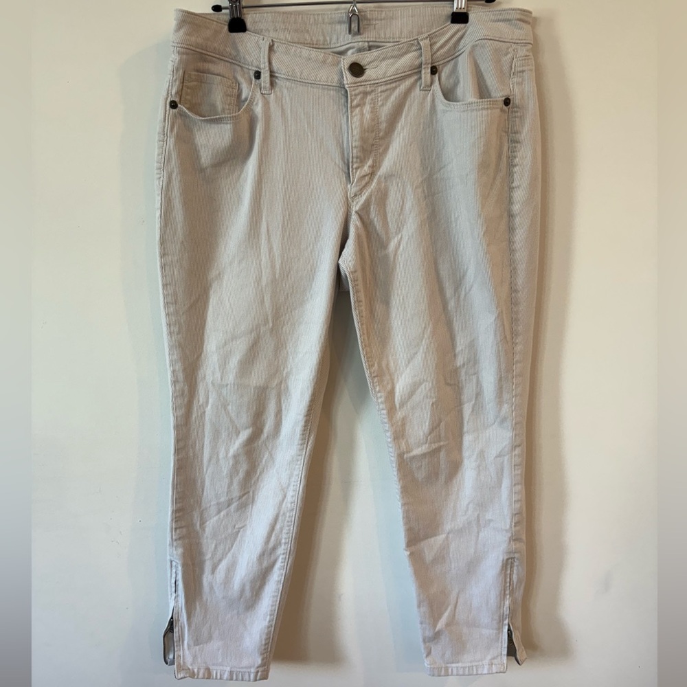 LOFT Curvy Skinny Ankle Cropped Jeans Ivory Pinstripe Stretch Size 12